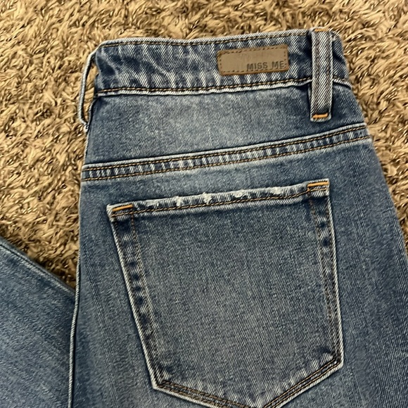 Miss Me Jeans - Picture 2 of 5